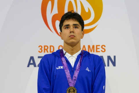 Azərbaycan üzgüçüsü III MDB Oyunlarında qızıl medal qazandı - YENİLƏNİB + FOTO