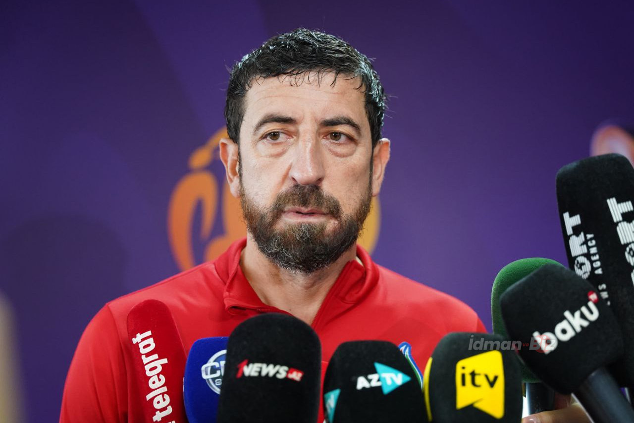 Azərbaycan millisinin baş məşqçisi: “Fürsətlərdən istifadə etsəydik, hesab daha böyük olardı”