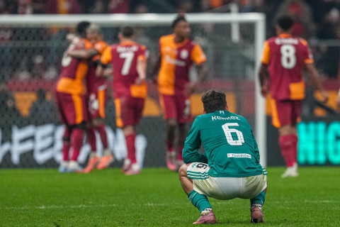 “Qalatasaray” “Liverpul”un himninə sataşdı - FOTO
