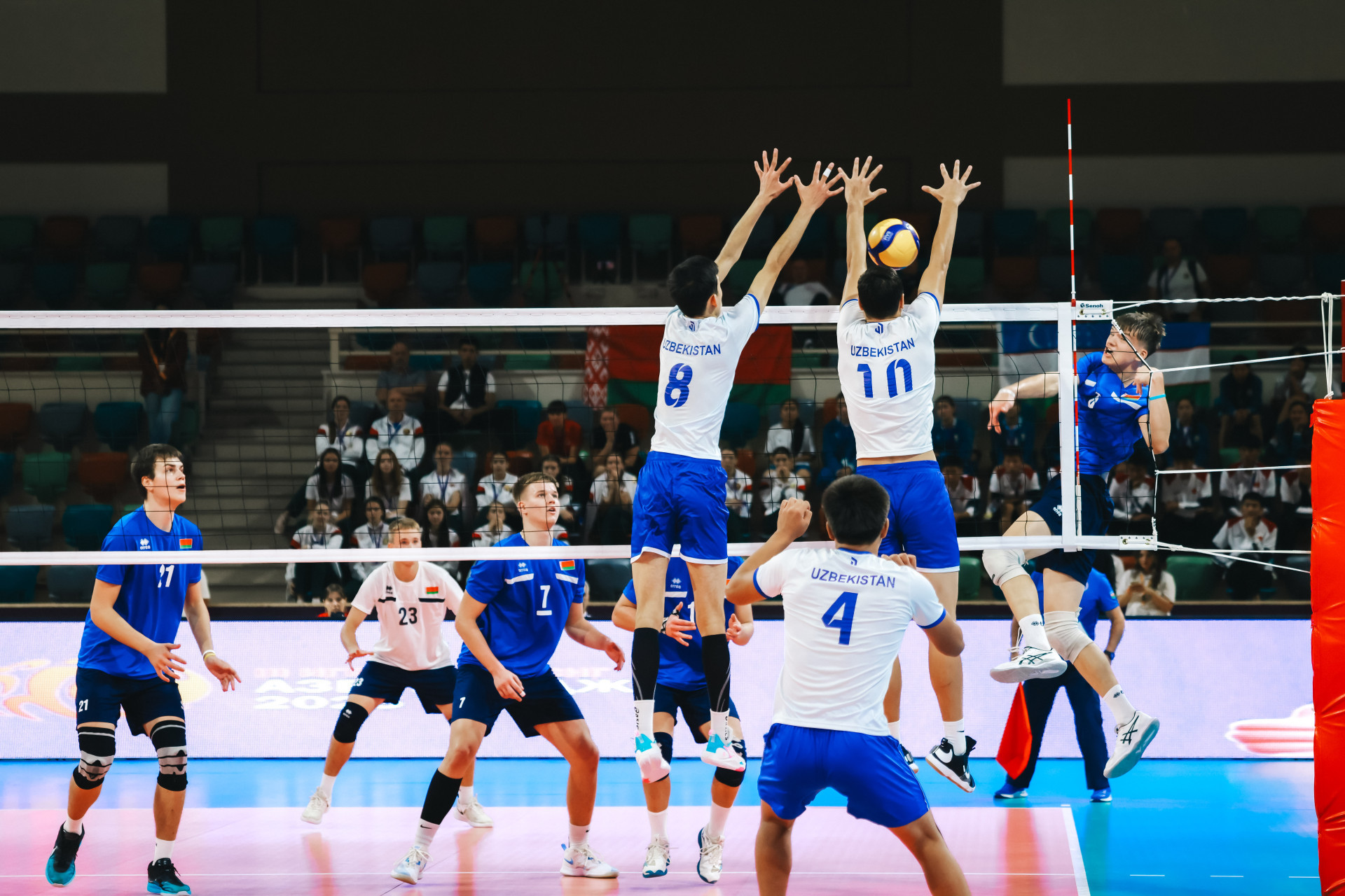 Azərbaycan voleybolçuları Rusiya ilə oyundan məğlub ayrılıblar - FOTO