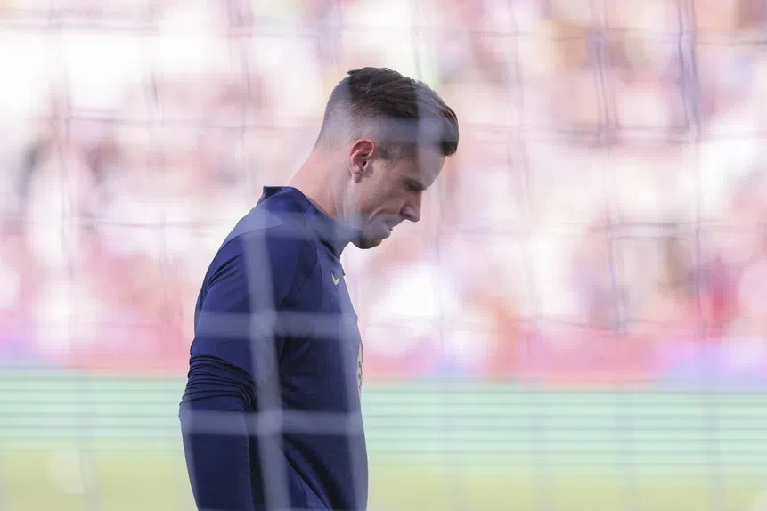 Föller: “Almaniya millisinin qapısında Ter Ştegen dayanmalıdır”