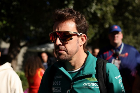 Fernando Alonso Sinqapur Qran-Prisinin yayım tərzini tənqid etdi