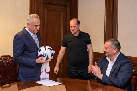 Prezidentin nümayəndəsi: “Naxçıvanda stadionun yenidən qurulması nəzərdə tutulur” - FOTO