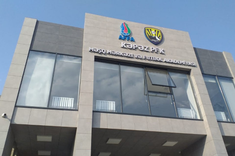 Premyer Liqa klubunda kütləvi ayrılıqlar