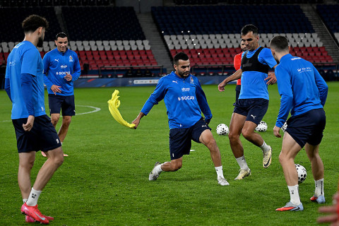 Azərbaycan millisi “Park de Prens”də məşq edir - FOTO + VİDEO