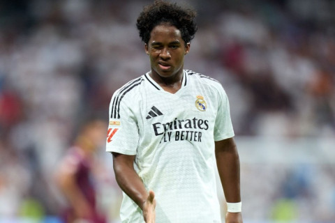 PSJ “Real Madrid”in hücumçusu ilə maraqlanır