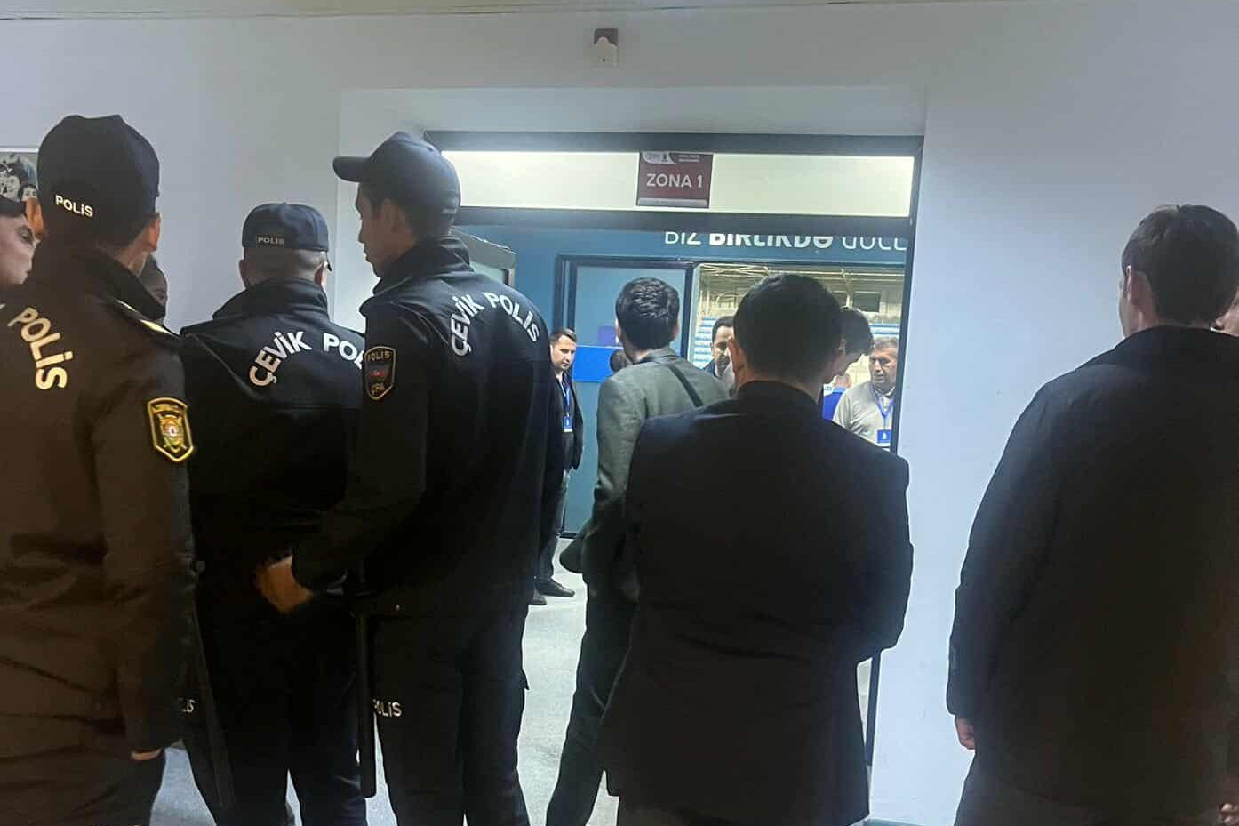 Матч сборных Азербайджана и Шотландии завершился массовой потасовкой - ВИДЕО
