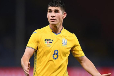 Ruslan Malinovski: “Emin Mahmudov mənə ən çox çətinlik yaradan futbolçu oldu” - VİDEO