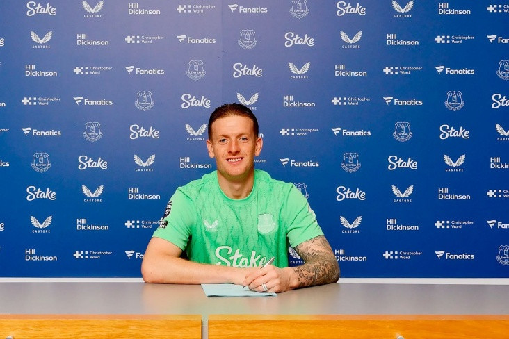 Cordan Pikford “Everton”la müqaviləsini uzadıb