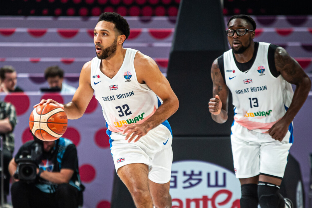 Böyük Britaniyanın kişi basketbol komandası beynəlxalq yarışlardan kənarlaşdırılıb