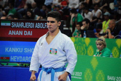 Karateçimiz Roman Heydərov dünya çempionatına lisenziya qazanıb