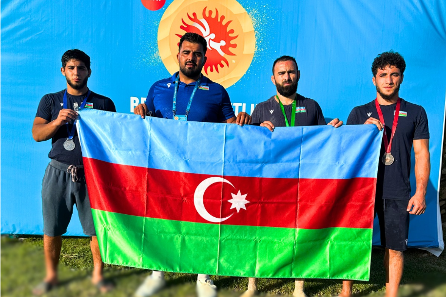 Azərbaycanın iki güləşçisi dünya çempionu oldu - FOTO