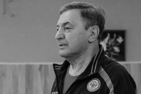 Məşhur sovet boks məşqçisinin mənzilində meyiti tapılıb