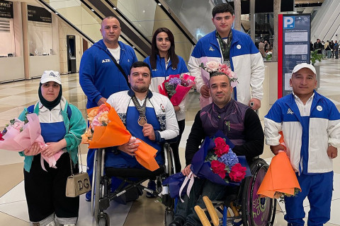 Dünya çempionatında medal qazanan paralimpiyaçılarımız Vətənə qayıdıblar - FOTO