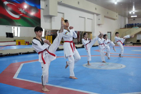 18 taekvondoçu dan dərəcəsi uğrunda imtahan verib - FOTO