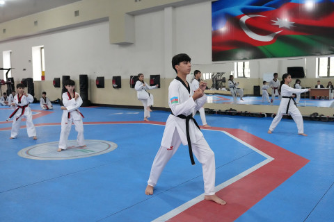 18 taekvondoçu dan dərəcəsi uğrunda imtahan verib - FOTO