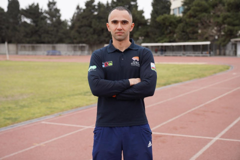“Atletika bütün idman növlərinin bazasıdır” - Hakim İbrahimovun İDMAN.BİZ-ə MÜSAHİBƏSİ + FOTO