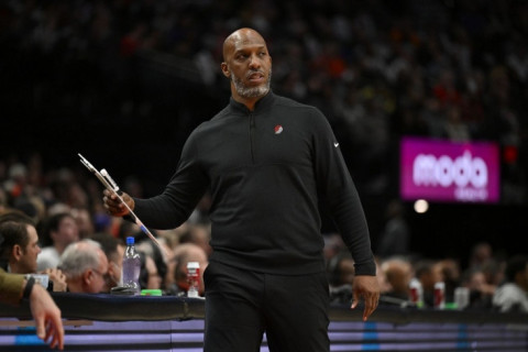 NBA “Portlend”in baş məşqçisinin və “Mayami”nin oyunçusunun həbsi ilə bağlı bəyanat verib