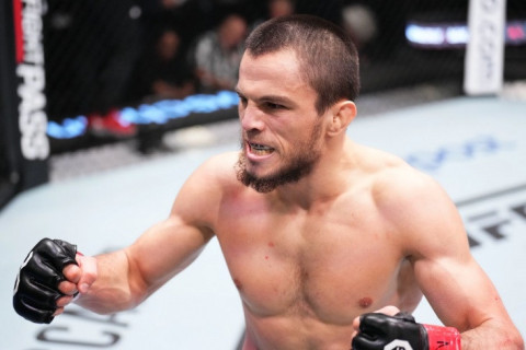 Umar Nurməhəmmədov ideal MMA döyüşçüsünün obrazını yaradıb