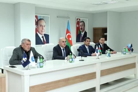 Şahin Bağırov MDB Oyunlarında III olan voleybolçularımızla görüşüb - FOTO