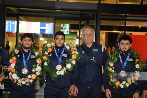 Dünya çempionatında uğurla çıxış edən güləşçilərimiz hədəflərini açıqlayıblar - FOTO