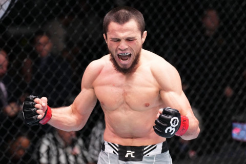 Умар Нурмагомедов победил Марио Баутисту на UFC 321 в ОАЭ
