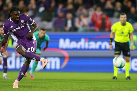 “Fiorentina” penalti sayəsində “Boloniya” ilə matçda məğlubiyyətdən xilas oldu