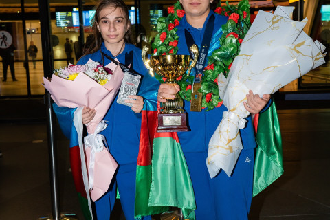 Azerbaijani U-15 boxing team returns home after successful European Championship - PHOTO