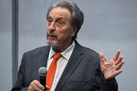 İlon Maskın atası KHL və NHL-i müqayisə edib