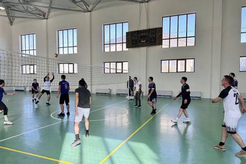 Hərbi qulluqçular arasında Zəfərin 5 illiyinə həsr olunmuş voleybol birinciliyi start götürüb - FOTO