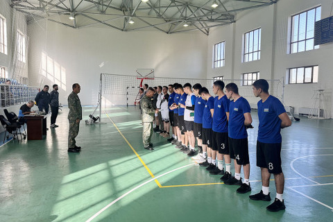 Hərbi qulluqçular arasında Zəfərin 5 illiyinə həsr olunmuş voleybol birinciliyi start götürüb - FOTO
