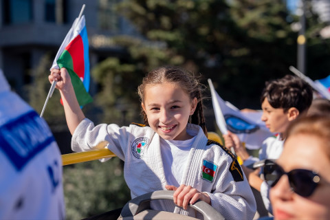 Ümumdünya Cüdo Günündə “Şəhər turu” - FOTO