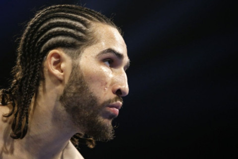 Əfsanəvi Məhəmməd Əlinin nəvəsinin taylandlı boksçu ilə döyüşü heç-heçə qurtarıb