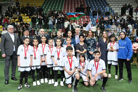 По инициативе Лейлы Алиевой организован очередной турнир по мини-футболу среди команд детских домов - ФОТО