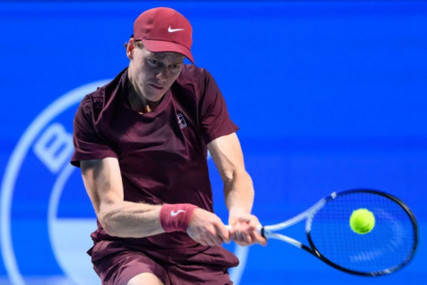 Yannik Sinner “Paris Masters”in yarımfinalına çıxıb