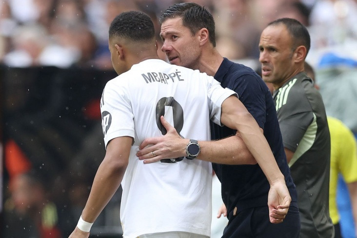 Алонсо восхищается Мбаппе и его подходом к игре