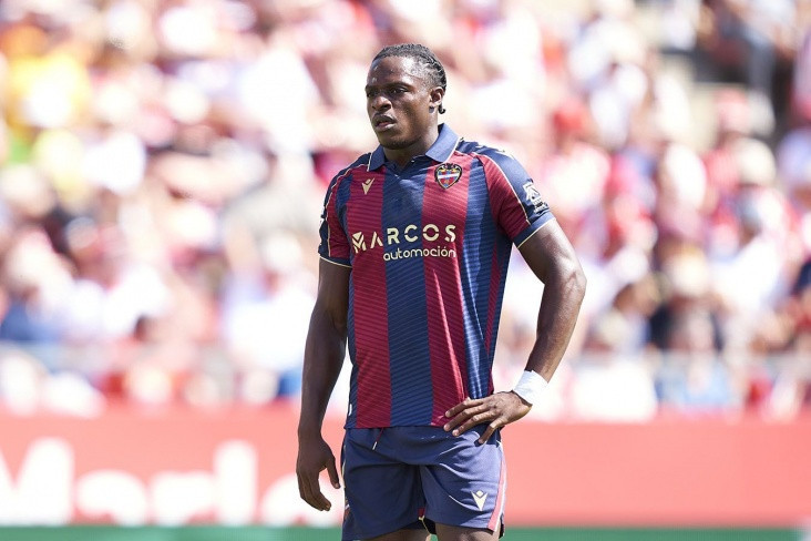 “Real Madrid” “Barselona”nın transfer hədəfini ələ keçirə bilər