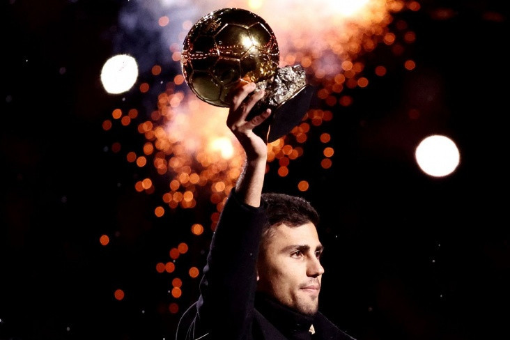 “Mançester Siti” ilin sonunadək Rodriylə müqaviləni uzatmağı düşünür