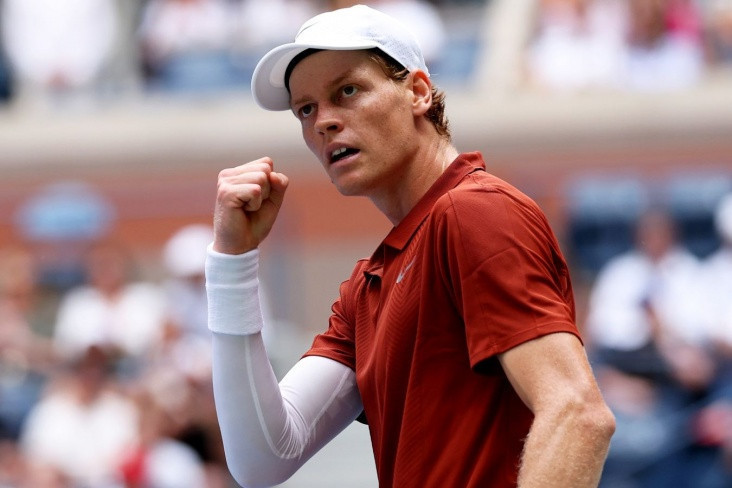 Янник Синнер вышел в четвертьфинал турнира "Мастерс" в Париже