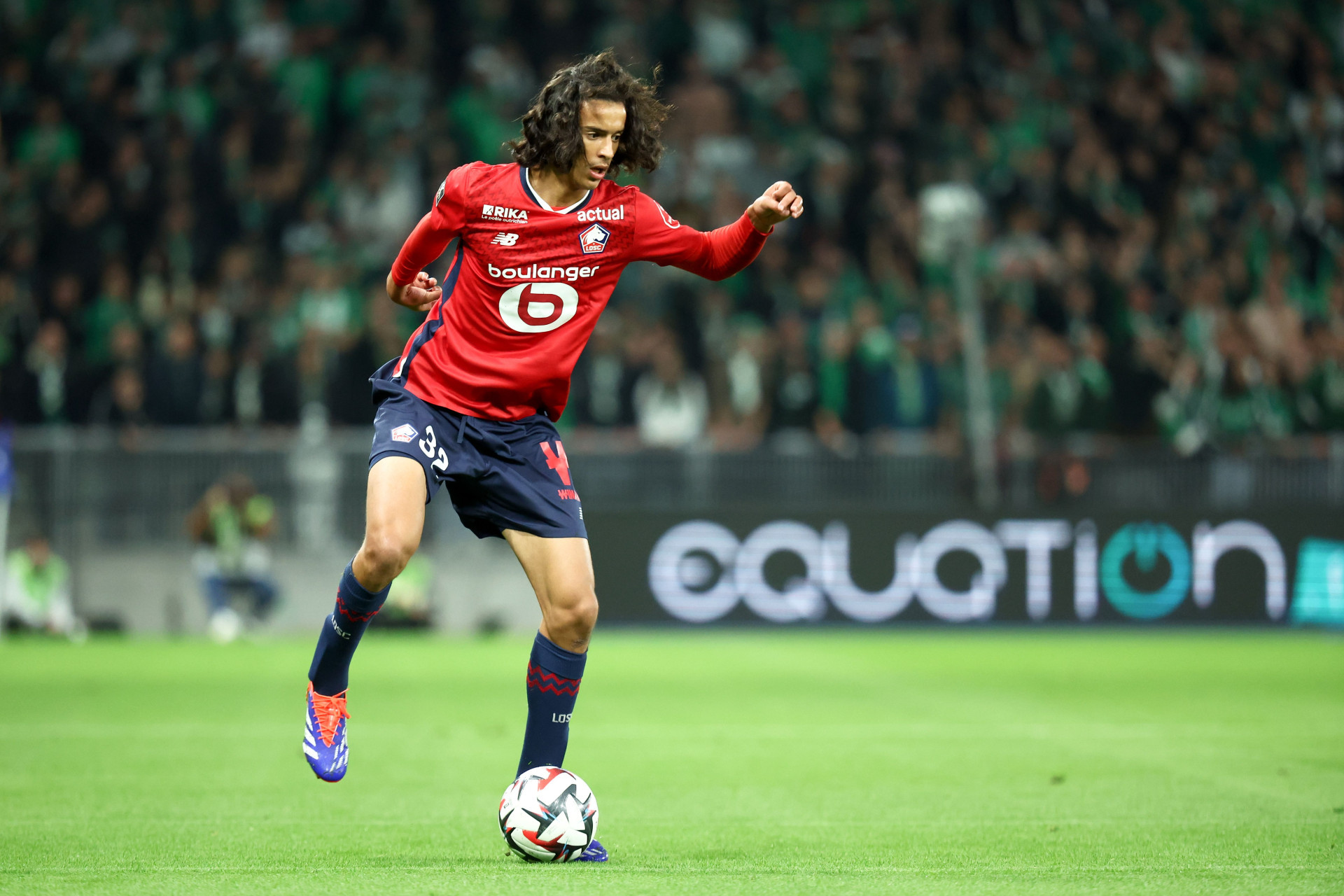 Manchester United shows interest in Lille midfielder