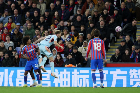 "Брентфорд" на выезде уступил "Кристал Пэлас"