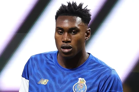 "Челси" и "Тоттенхэм" готовят борьбу за нападающего "Порту"