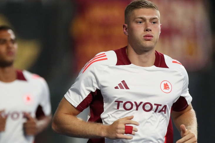 Артем Довбик может продолжить карьеру в "Милане"