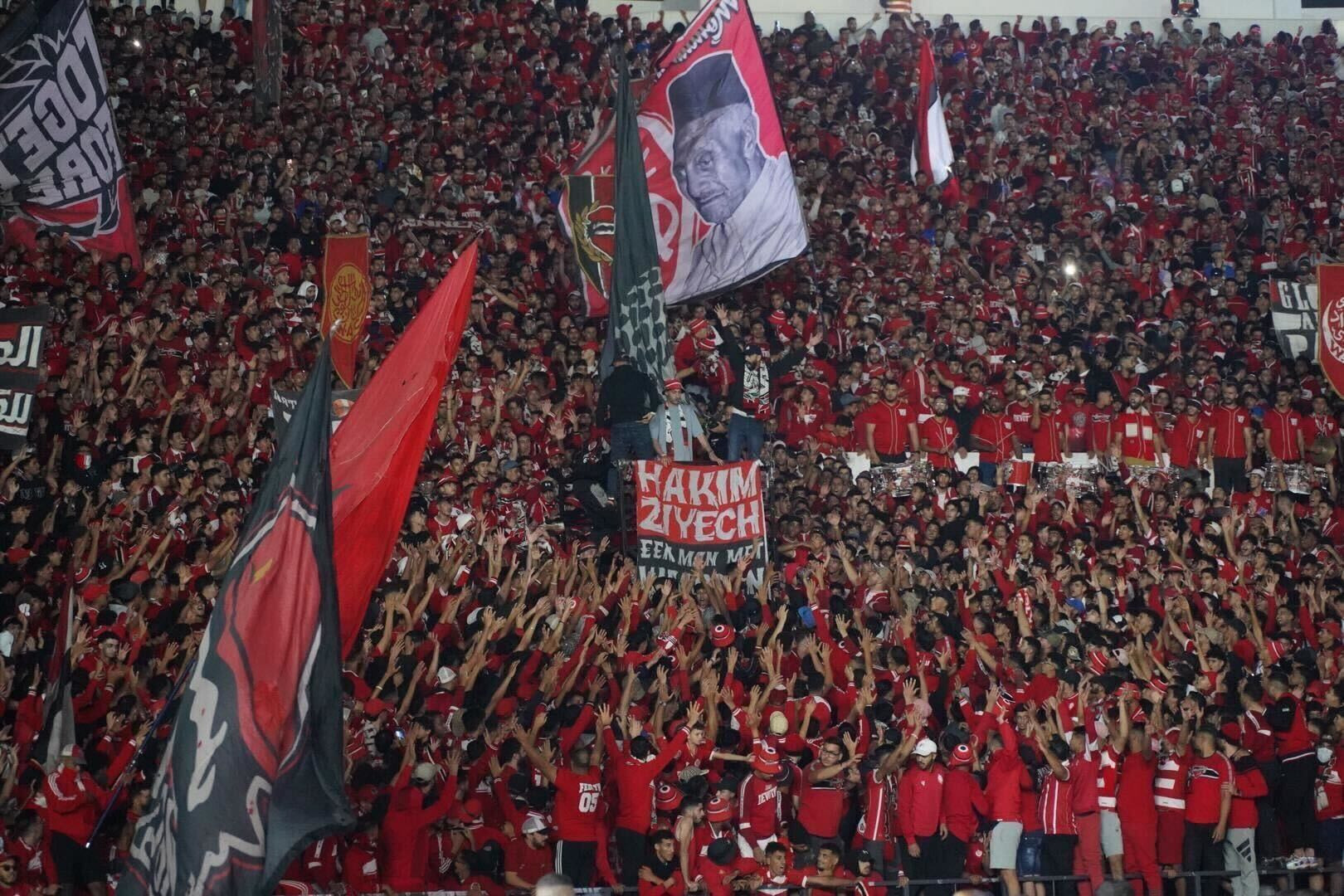 Fanatlar Hakim Ziyeşin təqdimatını əsl şouya çevirdilər - VİDEO