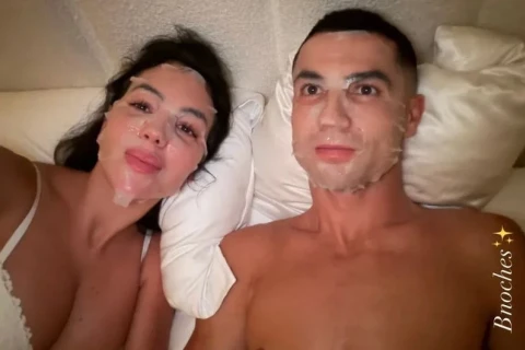 Ronaldu və Corcina yataq fotosu ilə gündəm oldular