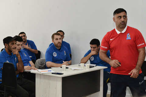 Gəncədə keçirilən UEFA-nın məşqçi hazırlığı proqramı başa çatdı - FOTO