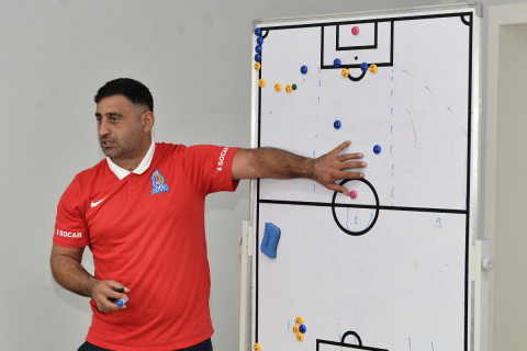 Gəncədə keçirilən UEFA-nın məşqçi hazırlığı proqramı başa çatdı - FOTO
