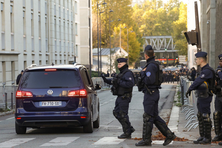 "Бавария" подала протест в УЕФА из-за ограничений для фанатов в Париже