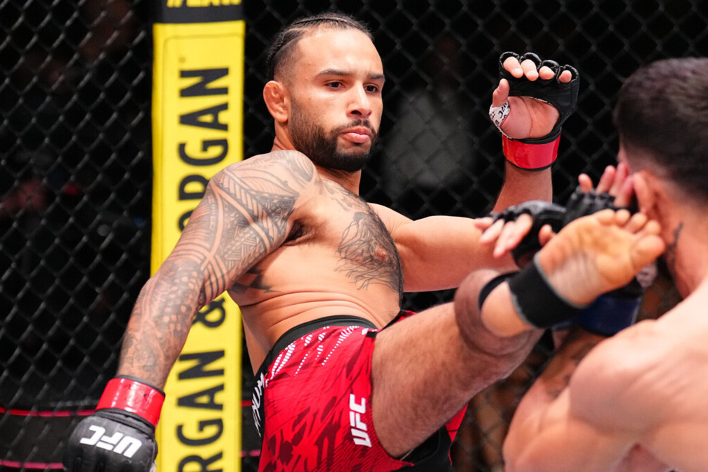 В США заморозили гонорар бойца после подозрительного поражения на турнире UFC