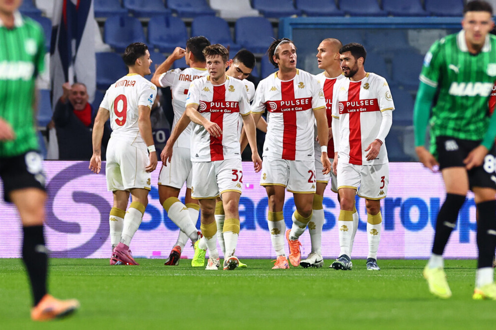 Серия А: "Лацио" уверенно победил "Кальяри", "Сассуоло" уступил "Дженоа" - ВИДЕО